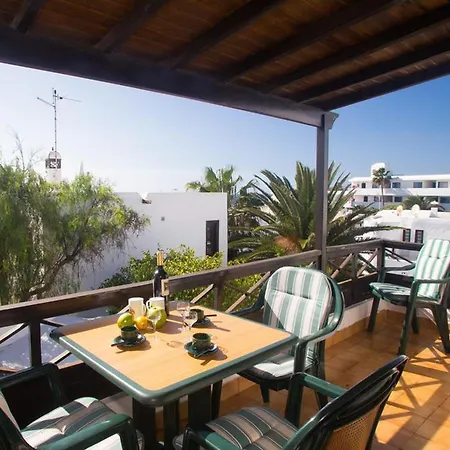 2br Beach House - Solarium Terrace Shower - 12 Villa Puerto del Carmen